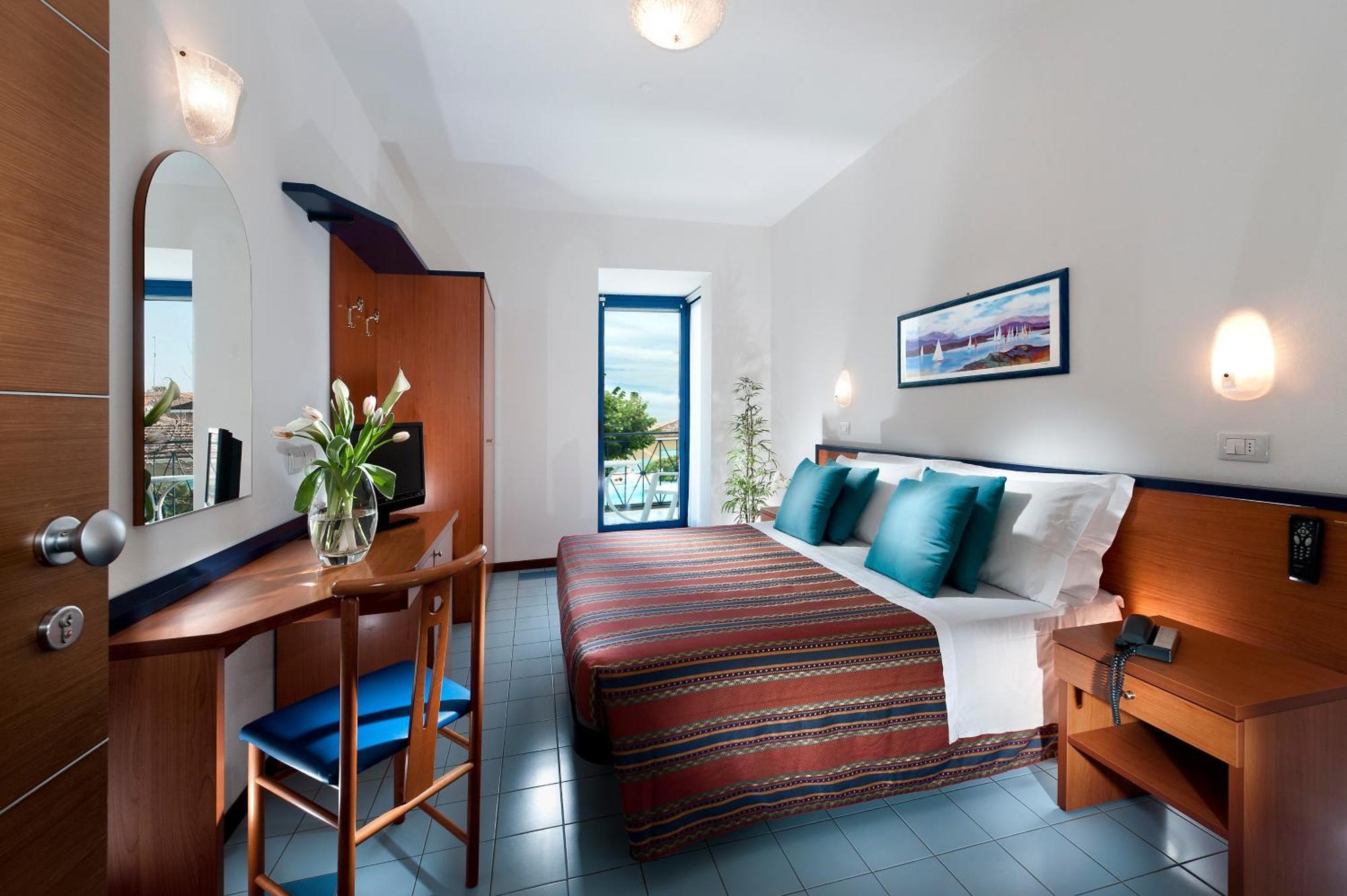 Hotel Paris Resort Bellaria-Igea Marina Pokoj fotografie