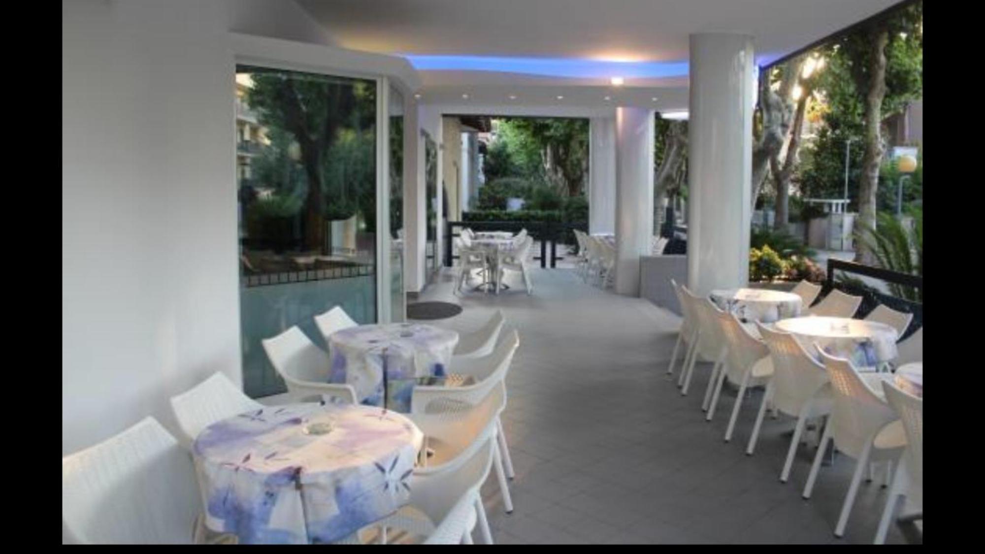 Hotel Paris Resort Bellaria-Igea Marina Exteriér fotografie